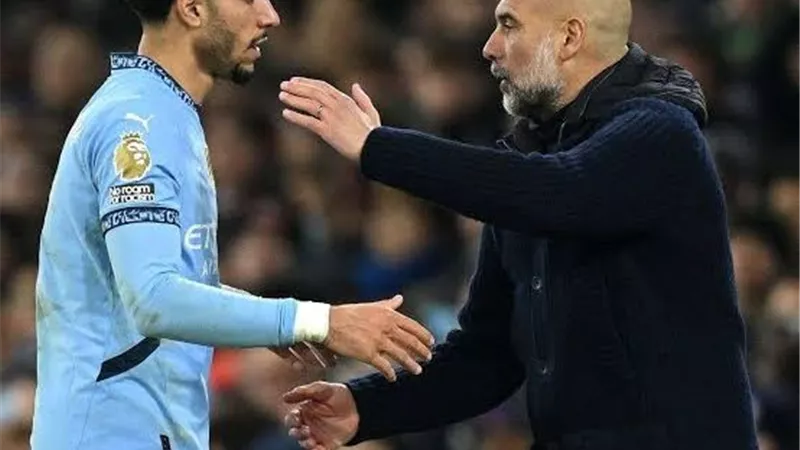 قبل مواجهة سوانزي ضد مان سيتي.. جوارديولا يشيد بأداء مرموش