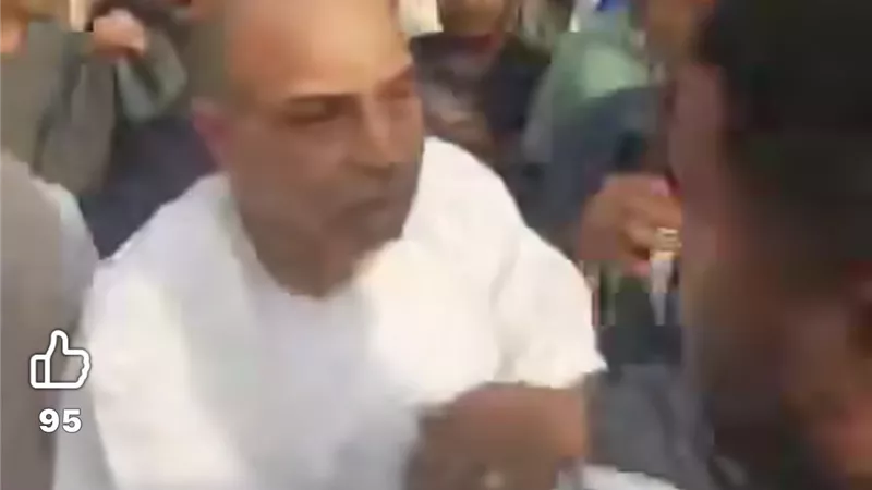 بلاغ لوزير الداخلية يتهم أنصار مرشح بإزالة لافتات مرشح آخر بالقوة