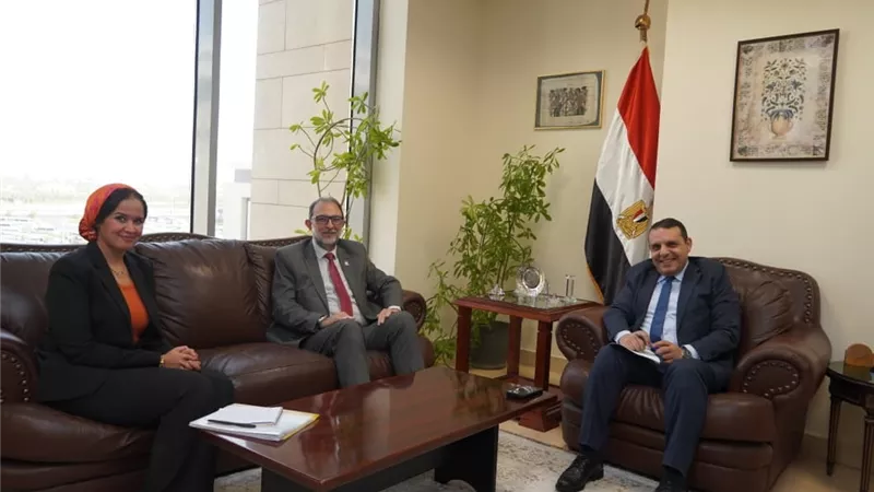 سلامة الغذاء والتمثيل التجاري يبحثان سبل دعم الصادرات المصرية وفتح أسواق جديدة عالميًا