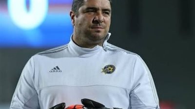بعد الانتقادات الأخيرة.. بيريرا يشرف على تدريب حراس الزمالك استعدادًا لمواجهة بيراميدز