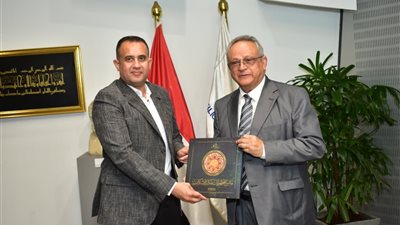 رئيس جهاز العلمين الجديدة يبحث مع مدير مكتبة الإسكندرية إنشاء فرع داخل المدينة التراثية
