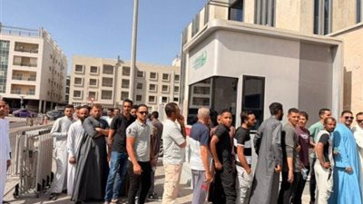 السفارة المصرية بالرياض تستقبل المصرين للمشاركة في الانتخابات البرلمانية لليوم الثاني 