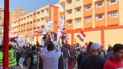 إقبال كثيف ومسيرة شعبية في لجان الهرم خلال اليوم الثاني لانتخابات النواب 2025