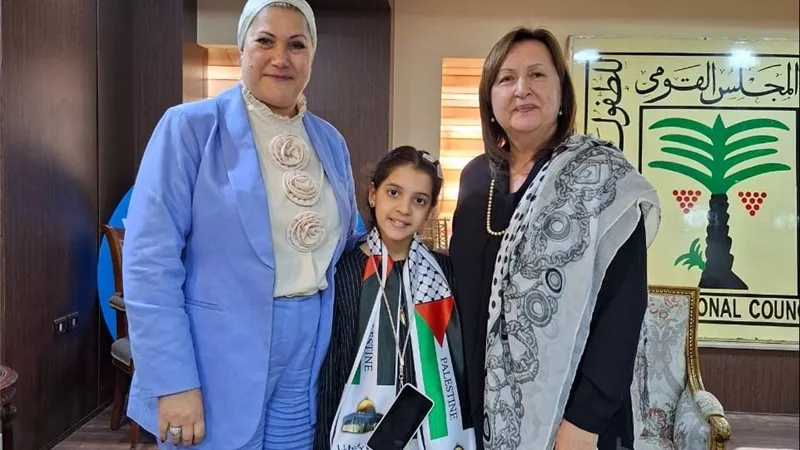 منح لقب سفيرة الطفولة للسلام للطفلة الفلسطينية ريتاج جحا