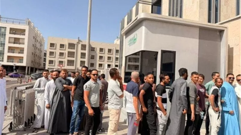 السفارة المصرية بالرياض تستقبل المصرين للمشاركة في الانتخابات البرلمانية لليوم الثاني 