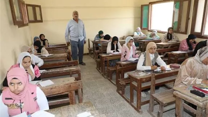 تعديل مواعيد امتحانات شهر نوفمبر في مدارس محددة بـ13 محافظة.. تفاصيل