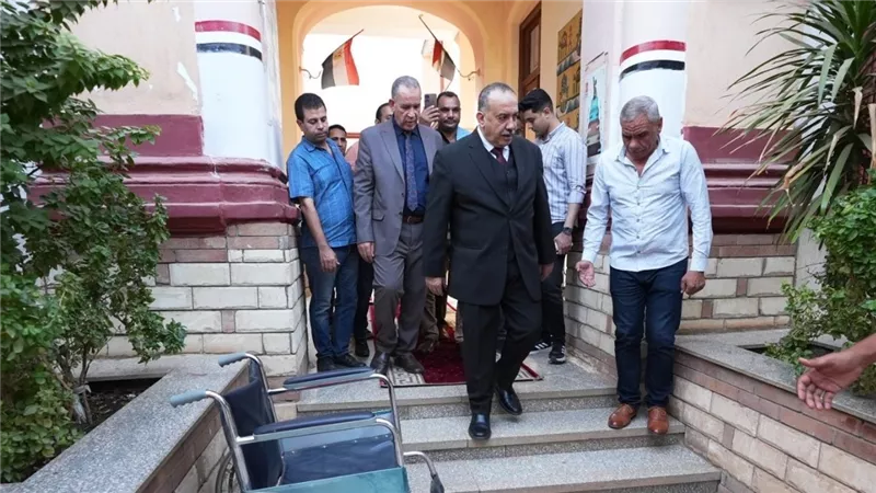 محافظ أسيوط: تجهيزات شاملة لضمان بيئة آمنة ومنظمة للناخبين في 492 لجنة فرعية
