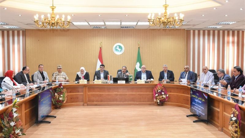 لقاء محافظ الشرقية