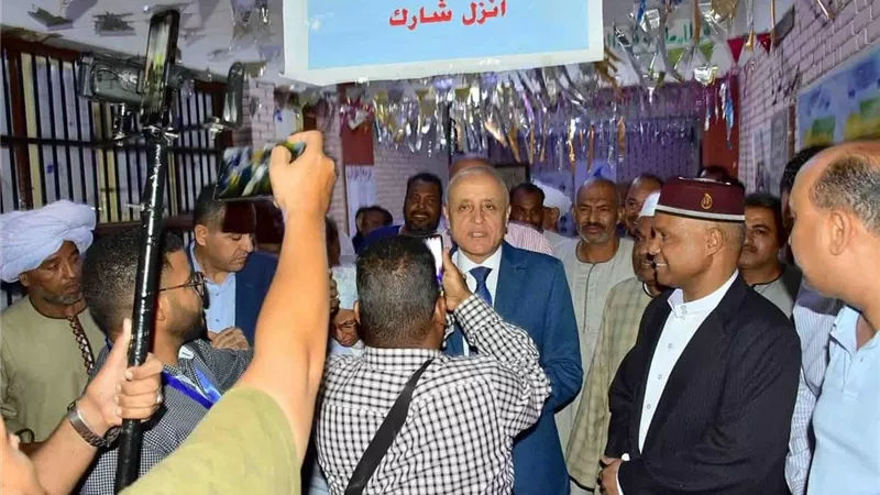 محافظ الأقصر يتفقد اللجان الانتخابية.. ويثمن مشاركة المواطنين في انتخابات مجلس النواب