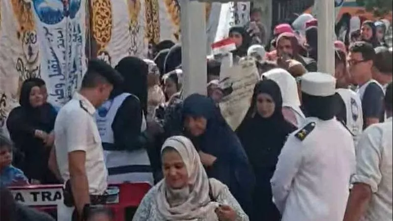 إقبال كثيف للمواطنين على لجان محافظة قنا في انتخابات مجلس النواب 2025