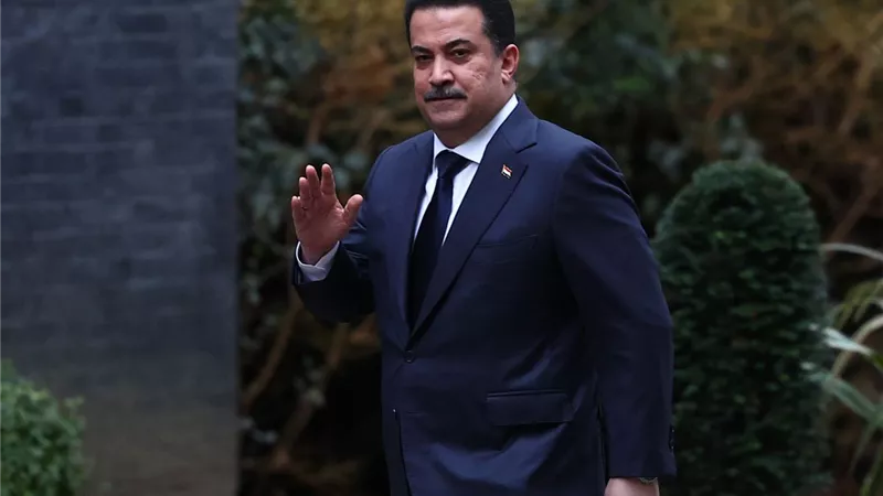 رئيس الوزراء العراقي يثني على المسار الديمقراطي المتمثل في سير الانتخابات البرلمانية