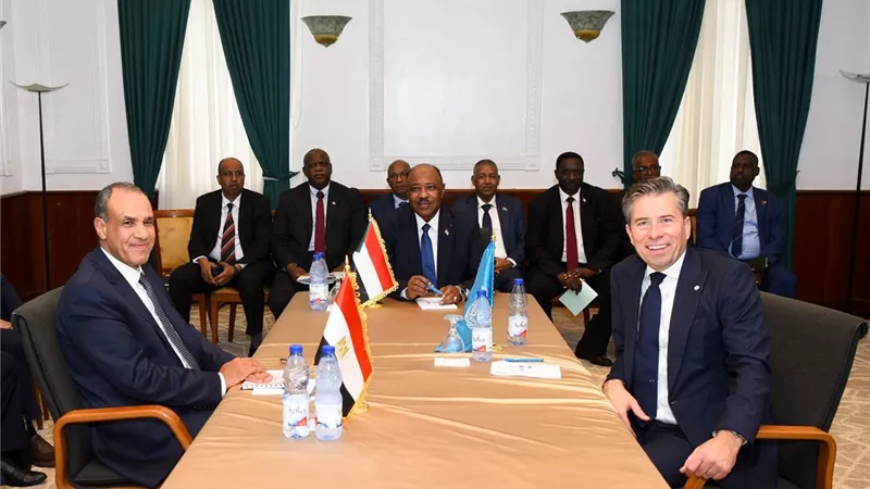 اجتماع ثلاثي في بورسودان لبحث الجهود الإنسانية في السودان