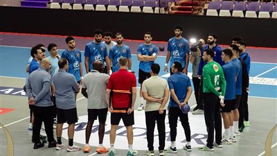 الأهلي يعلن قائمته لمواجهة سموحة في نهائي السوبر المصري لكرة اليد بالإمارات