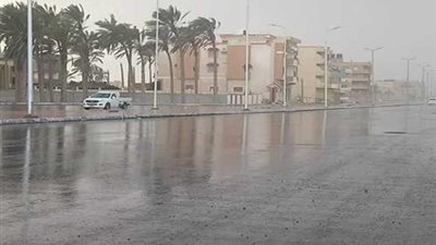 محافظ القليوبية يؤكد على سرعة شفط مياه الأمطار لضمان انسيابية المرور وحماية المواطنين