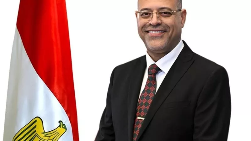 وزير العمل يبحث مع قيادات «eFinance» إنشاء منظومة رقمية لتحديث خدمات الوزارة