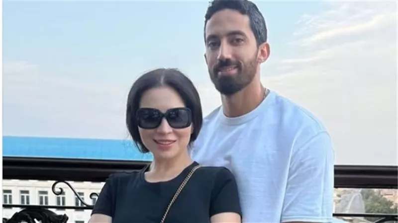 هل تنتظر مي عز الدين مولودها الأول؟.. زوجها أحمد تيمور يحسم الجدل