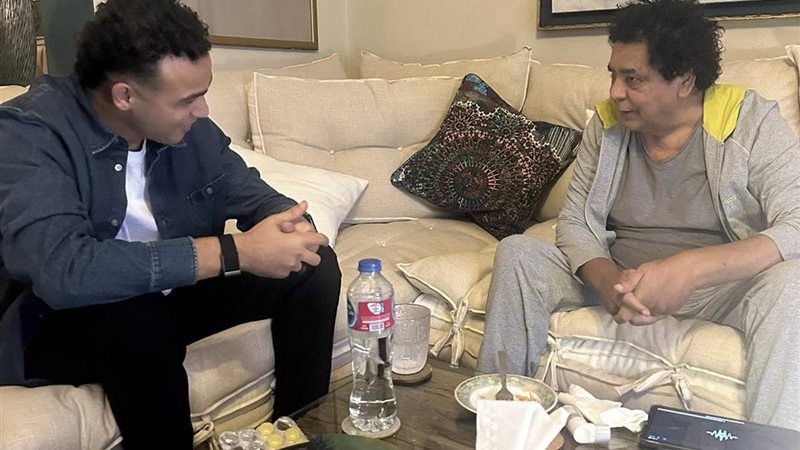 محمد منير ومصطفى