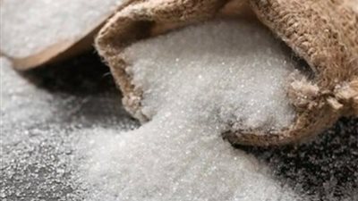 الشعبة توضح مستقبل أسعار السكر بعد تراجع المعروض في الأسواق