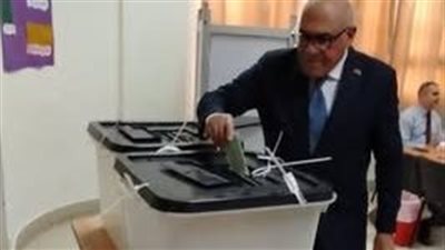  رئيس العربية للتصنيع يدلي بصوته في الانتخابات البرلمانية