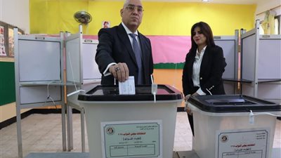 عاصم الجزار يدلي بصوته في الانتخابات البرلمانية 2025