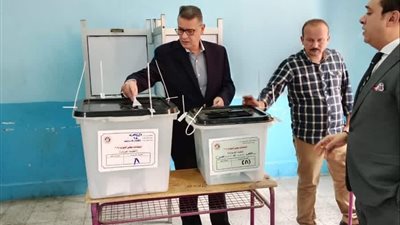 رئيس لجنة حقوق الإنسان بالنواب يدلي بصوته ويشيد بسير الانتخابات البرلمانية 2025