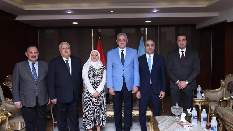رئيس البنك الزراعي المصري يلتقي محافظ الغربية لتعزيز التنمية الزراعية وتحفيز الاستثمار بالمحافظة