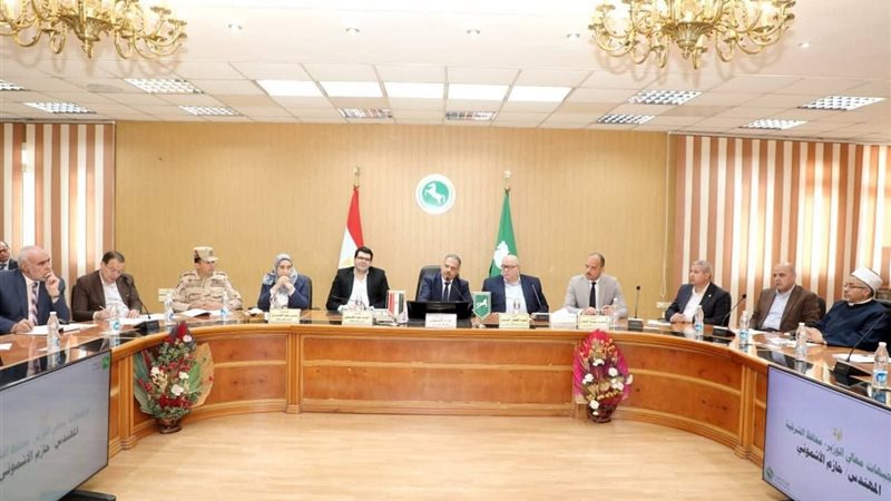 إجتماع المحافظ الشرقية