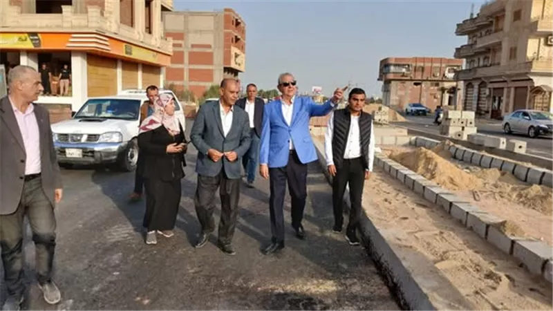 محافظ الغربية يتفقد مشروعات التطوير بمدينة قطور ويشدد على جودة الخدمات