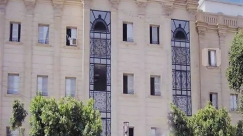 نجاح عمليتين معقدتين لإعادة توصيل الأطراف في مستشفيات سوهاج الجامعية بوحدة الجراحات الميكروسكوبية
