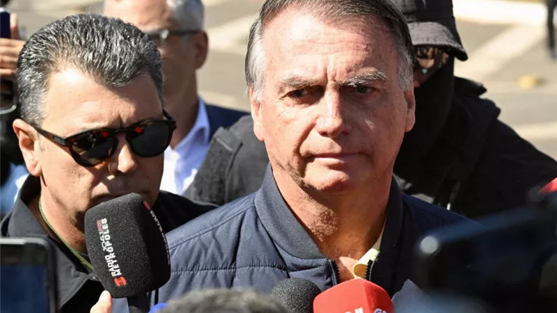 لتنفيذ عقوبته.. الأمن الفيدرالي البرازيلي يعتقل الرئيس السابق بولسونارو