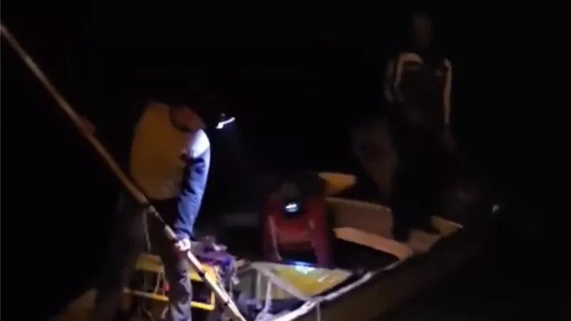 صيد الزريعة يهدد بحيرة البرلس.. فيديو متداول يثير غضب الأهالي وتحذيرات رئاسية سابقة