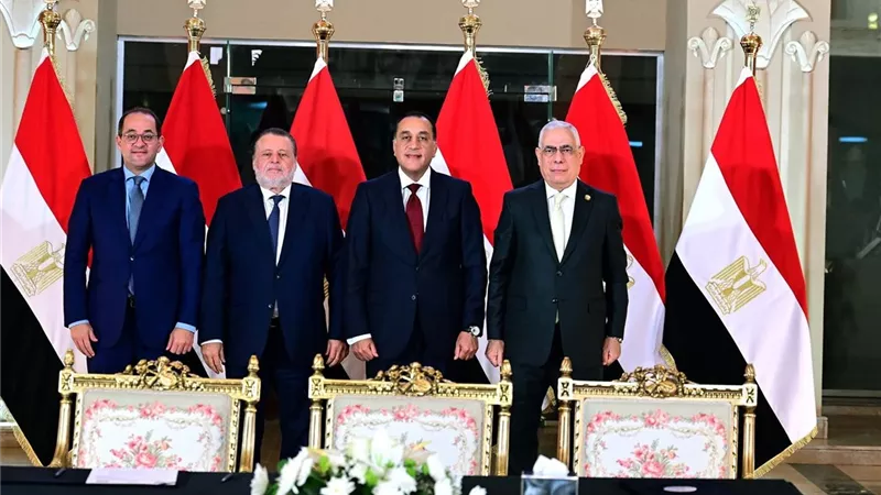 النيابة العامة تسلم البنك المركزى 265 كيلو من السبائك الذهبية.. ما القصة؟