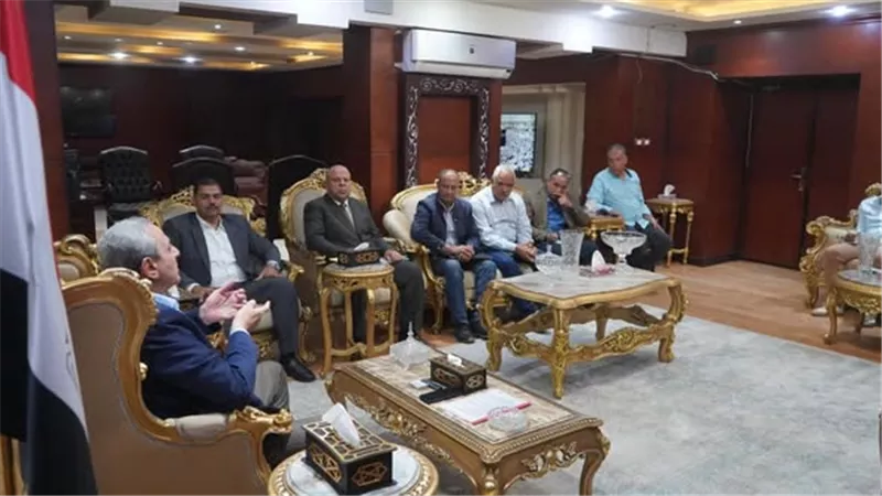 محافظ الغربية يجتمع برؤساء المراكز والمدن والأحياء لمراجعة الاستعدادات النهائية لانتخابات مجلس النواب