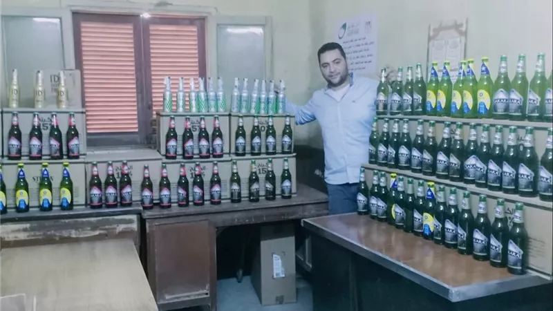 ضبط مخزن مشروبات كحولية وثلاجة لحوم غير صالحة خلال حملات تموينية بأسيوط 