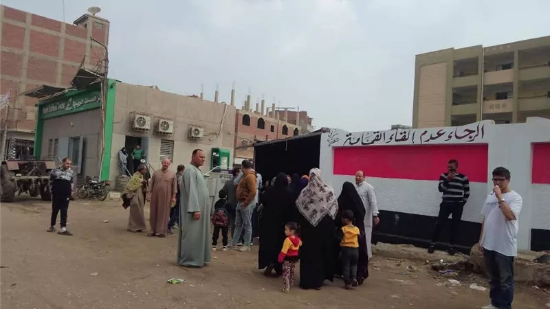 إقبال حاشد على لجان الاقتراع في منيا القمح