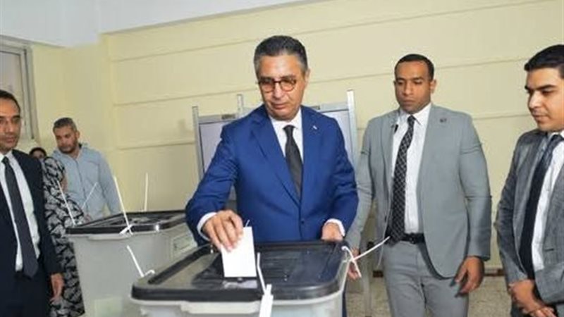 وزير التموين 