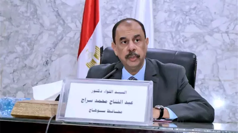 محافظ سوهاج يشدد على متابعة ملفات التصالح والتقنيين وإزالة التعديات 