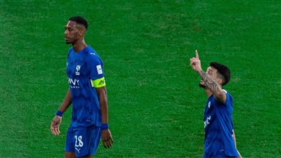 دوري روشن.. الهلال يهرب من فخ الشباب في الشوط الأول 