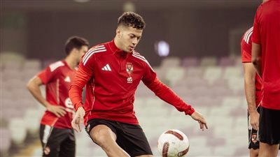 أمام عاشور يزين قائمة الأهلي المتجه إلى المغرب لمواجهة الجيش الملكي 