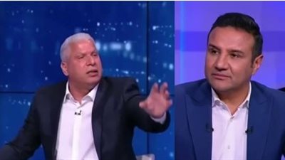 «متحاولش تعمل حيادي يا أحمد».. وائل جمعة يحرج مقدم استوديو مباراة الأهلي والجيش الملكي