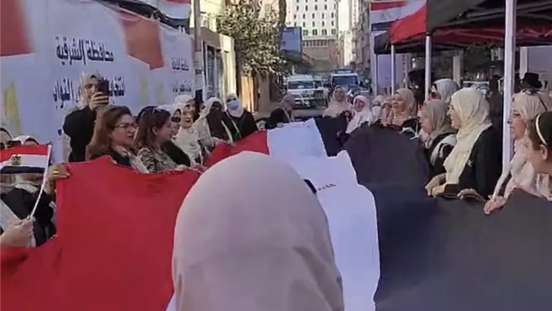 احتفالات كبيرة أمام اللجان الانتخابية بالشرقية في ثاني أيام الانتخابات البرلمانية 2025