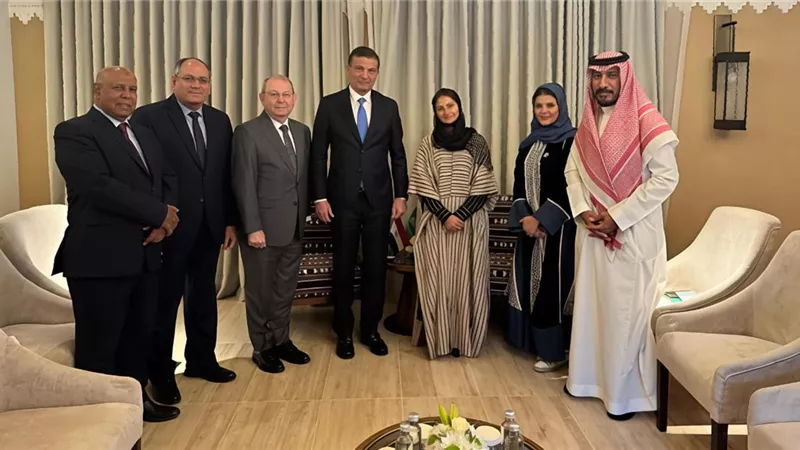 وزير الزراعة المصري يوقع اتفاقيات لتطوير قطاع التمور وتمكين صغار المزارعين بالرياض