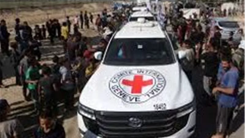 الصليب الأحمر وحماس يستأنفان البحث عن جثمان محتجز إسرائيلي في حي الزيتون