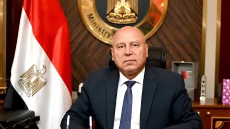 كامل الوزير: تيسيرات كاملة للمستثمرين في صناعة الغزل والنسيج