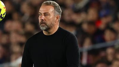فليك يوضح حديثه مع رافينها وموقف بيدري من مباراة برشلونة وأتلتيكو مدريد