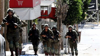 جيش الاحتـ ـلال يعيد اقتحام طوباس ويفرض حظر تجول في الضفة الغربية 