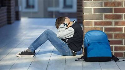 العنف يجتاح الفصول.. لماذا تحولت المدارس إلى ساحة صراع يومي؟ 