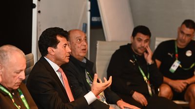  كأس العرب.. وزير الرياضة وأبو ريدة يتفقدان بعثة المنتخب المصري قبل مواجهة الكويت