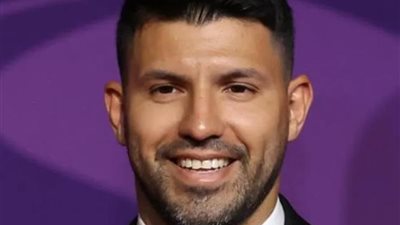 أجويرو يدافع عن محمد صلاح: مهاجم عظيم ولن يفعل كل شيء بمفرده في ليفربول