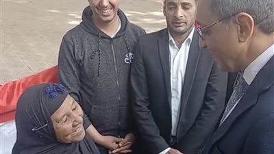 محافظ قنا يتفقد اللجان الانتخابية البرلمانية.. تفاصيل 